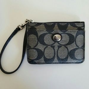 Coach - small wallet wristlet
