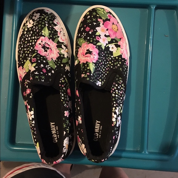 Old Navy Black and Pink Floral Flats