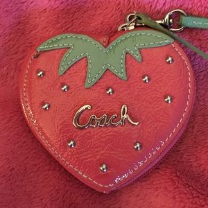 Super Cute ❤️ Coach Wristlet