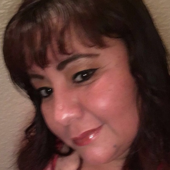 Meet your Posher, Roxana