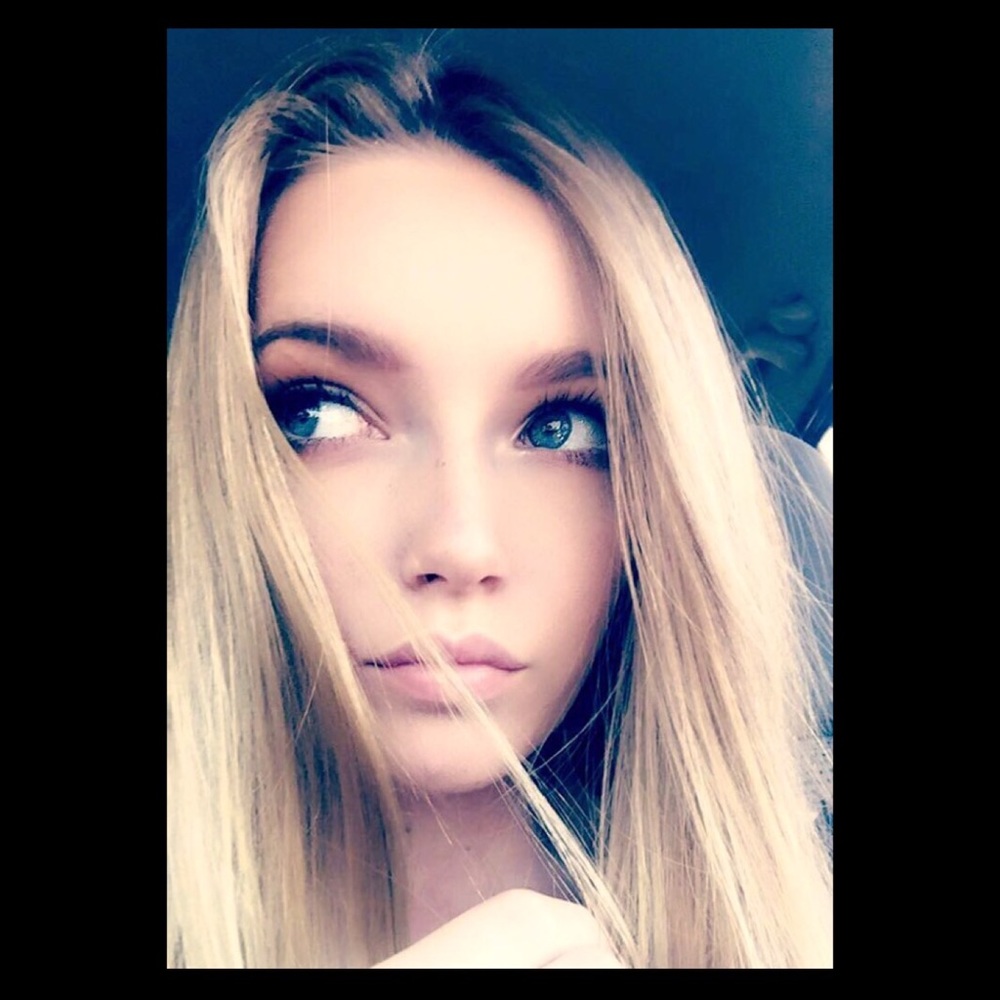 Meet your Posher, Briana