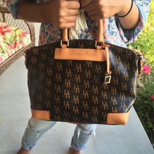 Dooney & Bourke
