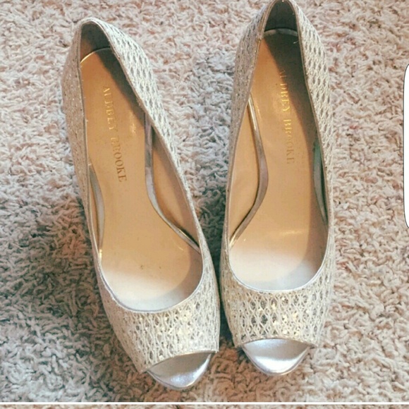 EUC❤ Audrey Brooke Silver Sparkle Stilettos
