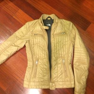 The jacket you'll wear all through autumn !