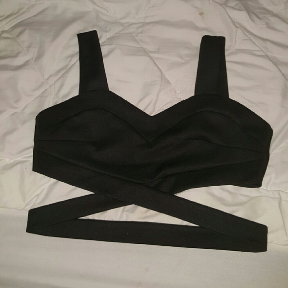 Black criss cross crop top