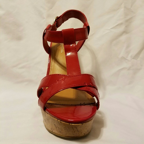 Red Wedges - Picture 2 of 4