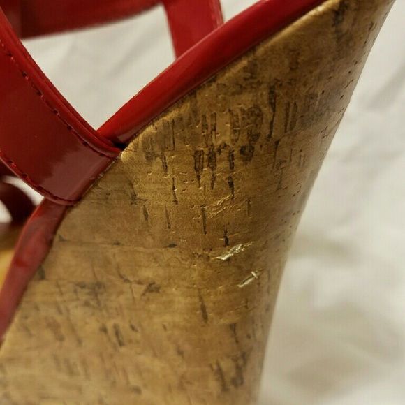 Red Wedges - Picture 4 of 4