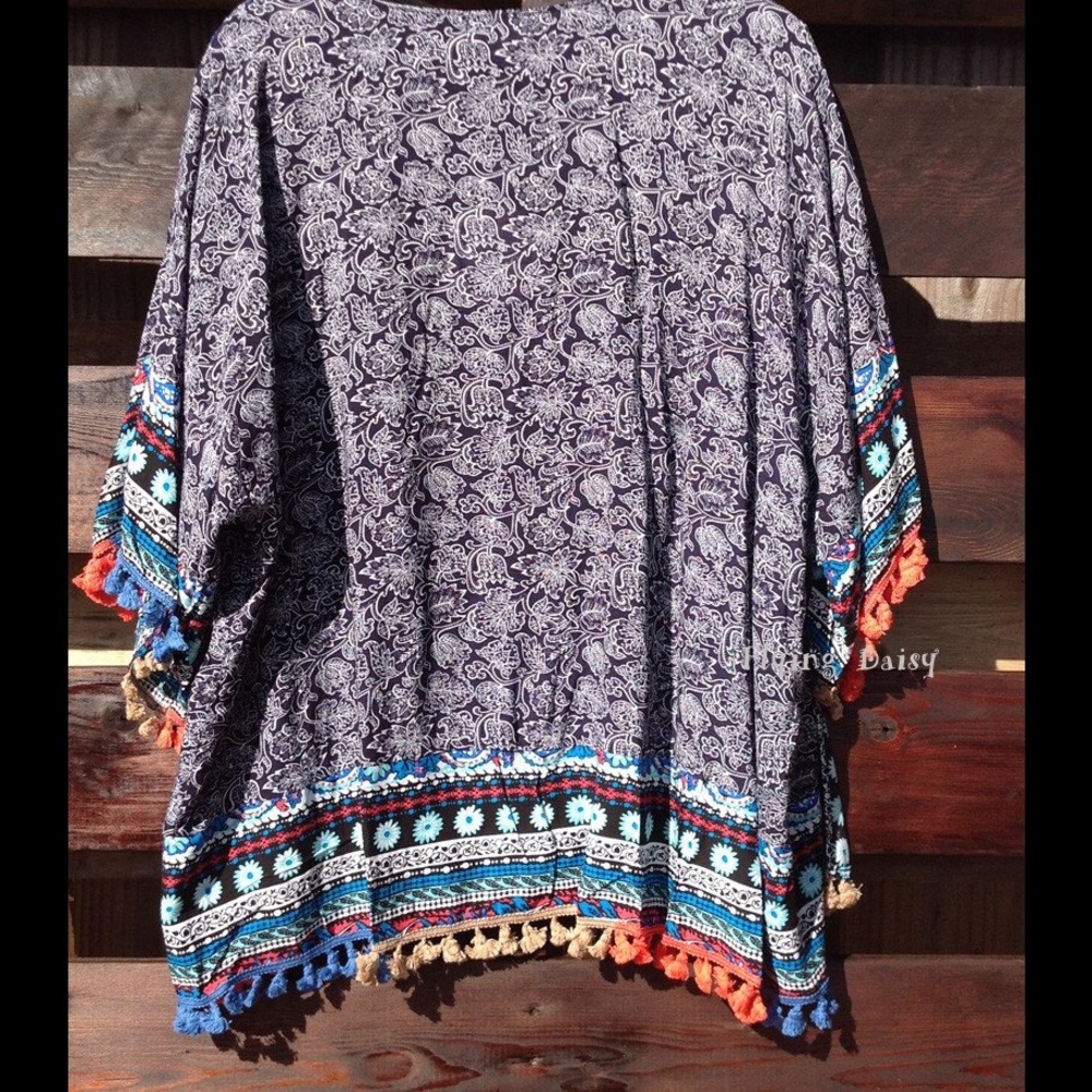 🔥SOLD OUT🔥 Plus Size Kimono Cardigan Jacket - Picture 2 of 3