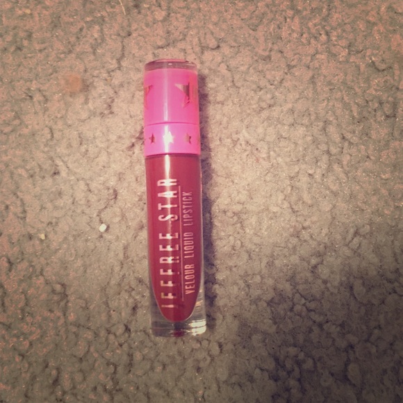 Jeffree Star lipstick - Picture 1 of 2