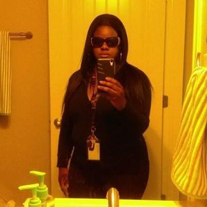 Meet your Posher, Cassandra