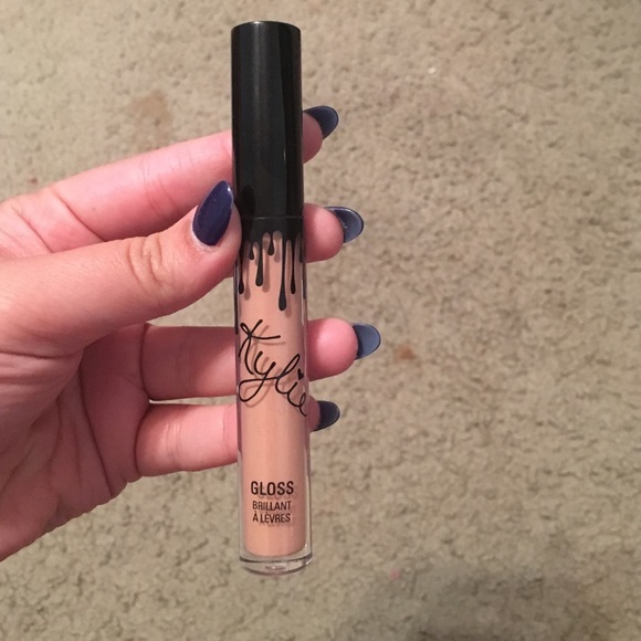 Kylie Jenner lipstick - Picture 1 of 3
