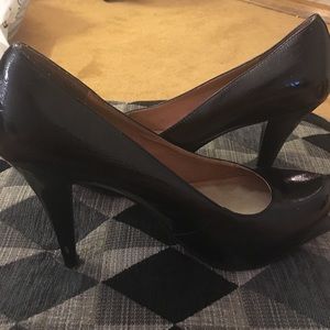 Steve Madden 4inch black patent pumps