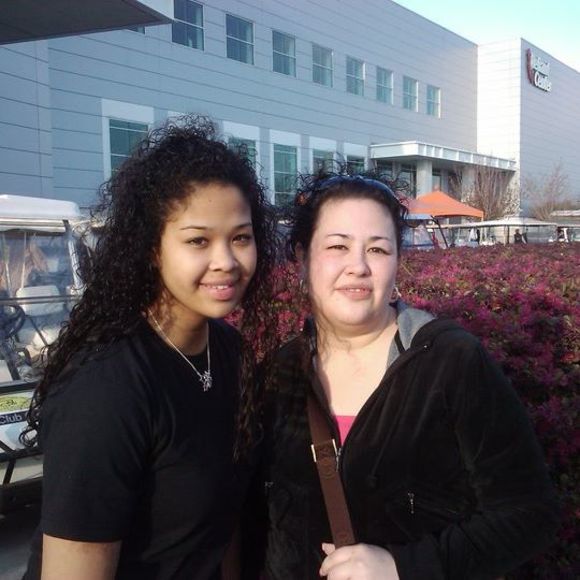 Meet your Posher, Alicia