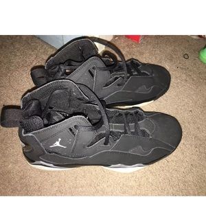 Jordan True Flight (Size 7y)