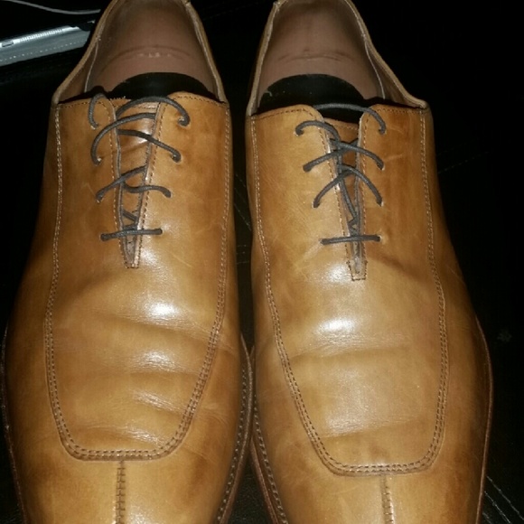 Allen Edmonds  leather upper men's  Dress shoes.