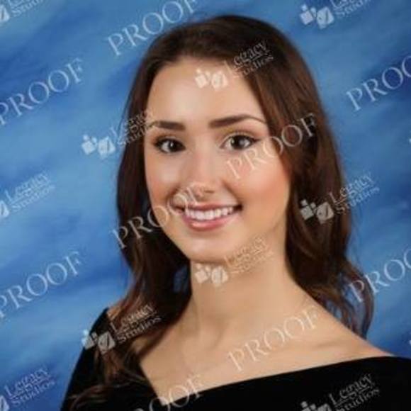 Meet your Posher, Elissa - Picture 2 of 2