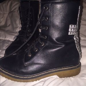 LOWEST-Black combat boots with silver cross design