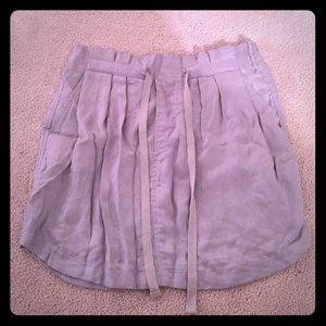 Gray skirt with pockets