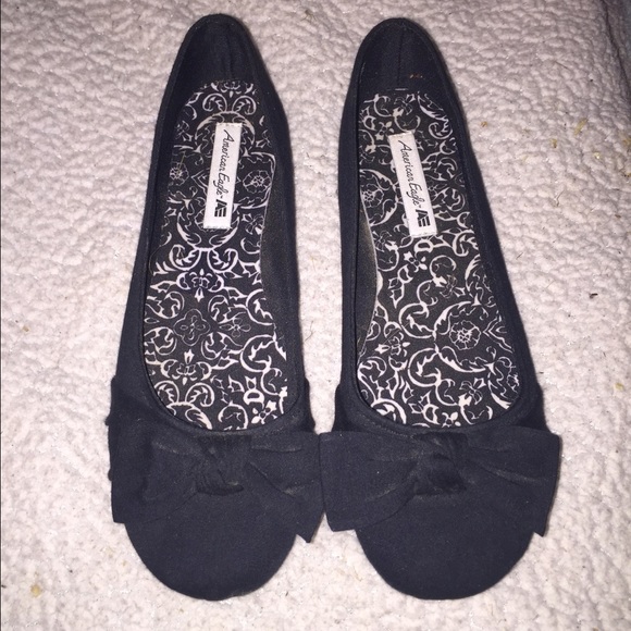 American Eagle black flats