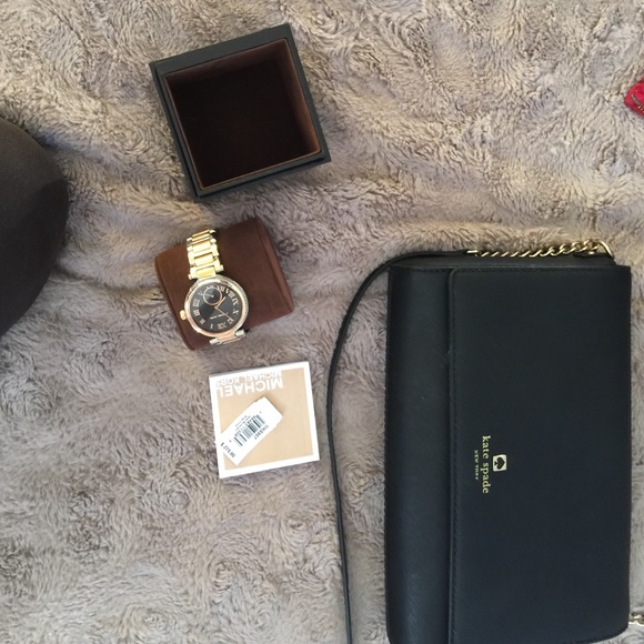 Watch - Picture 2 of 4