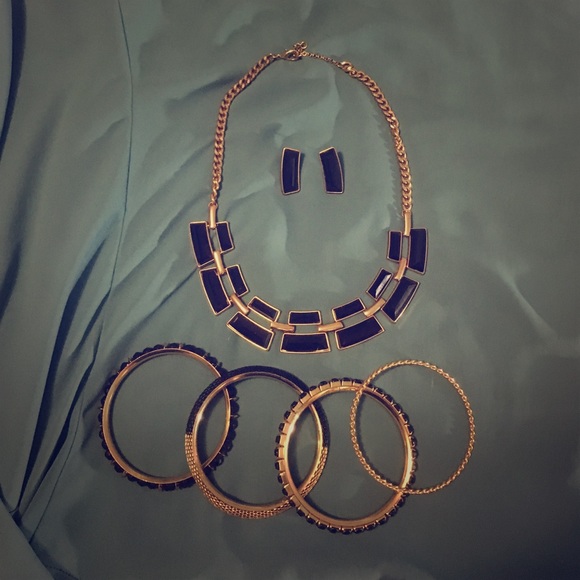 Black & Gold Jewelry Set