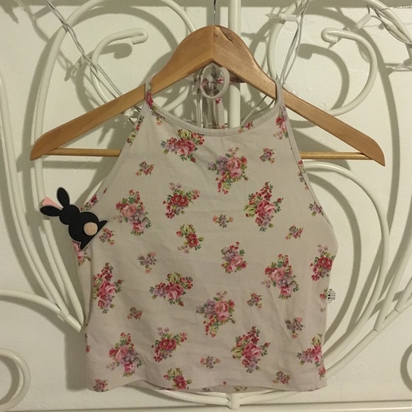 Brandy Melville halter top Sachi