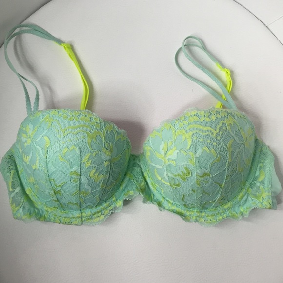 VS Pink "The Date" Push Up Bra