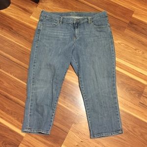 Demin boyfriend cut capris