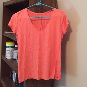 Coral tee