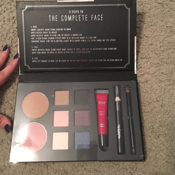 Complete Face Palette - Picture 2 of 2