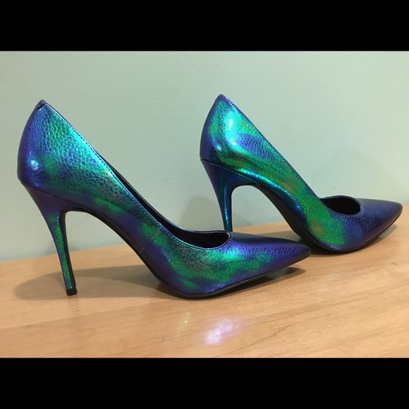 BCBG Women's High Heels Shoes Sz 6 Irridescent