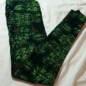 Lularoe sasquatch leggings