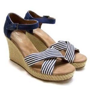 Closet Clearout 🎉Toms University Stripe Wedge