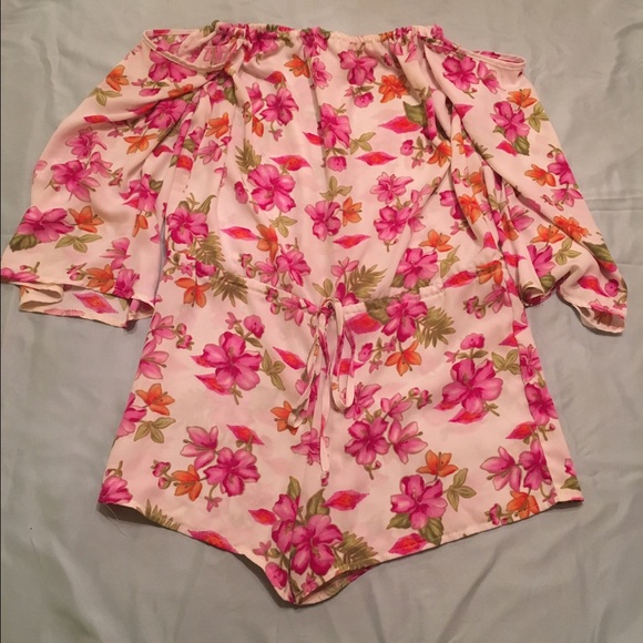 $32 🅿️🅿️ Tropical Bouquet Romper