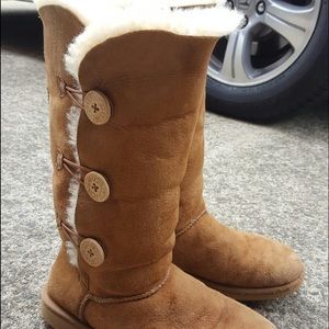 🎉 REDUCED 🎉 UGG Australia Bailey Button Tall
