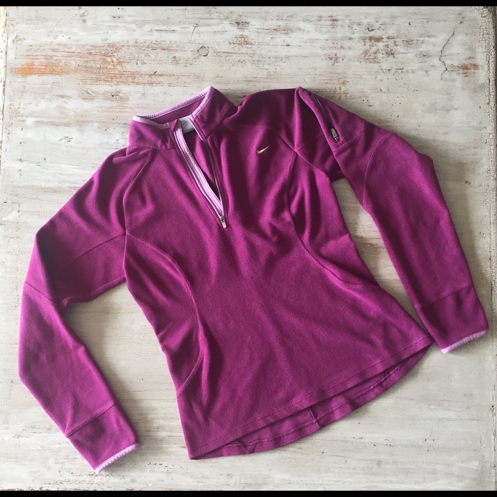 Nike Pullover - Small