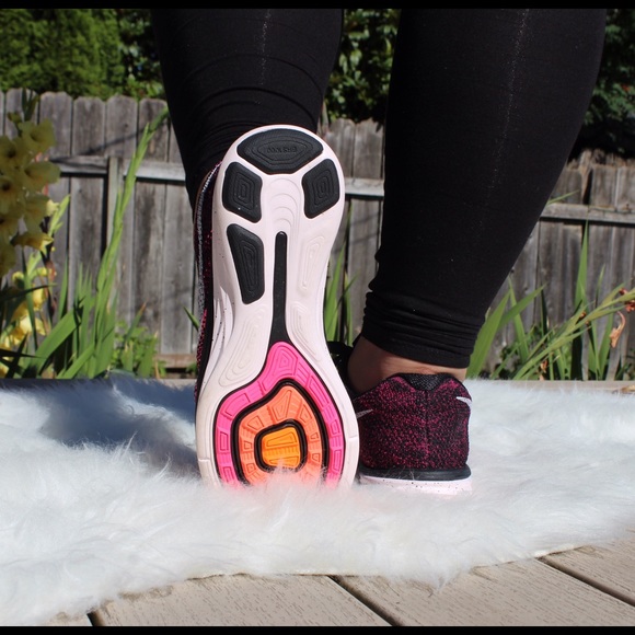 BNWOT NIKE LUNAR FLYKNIT 3 PRICE FIRM - Picture 3 of 4