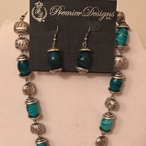 Sweet Waters Necklace and Earring Set