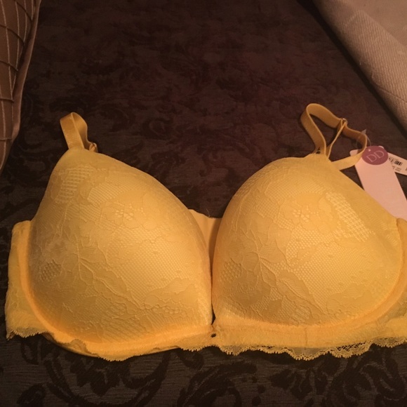 Victorias Secret Biofit Bra 36DD BRAND NEW