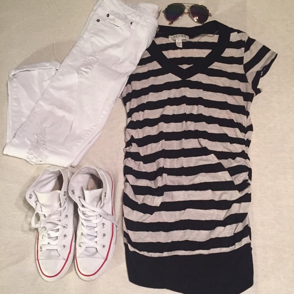 Maternity 🌻 stripe knit top