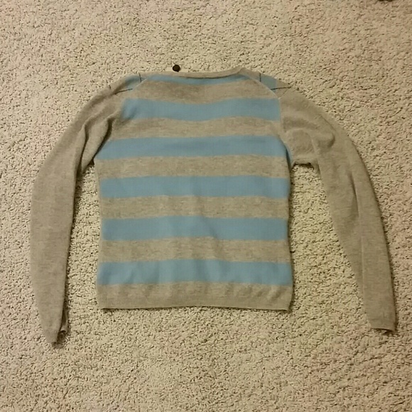 Burberry cashmere sweater - Picture 3 of 3