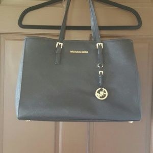 Michael Kors Jet Set Travel Tote