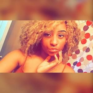 Meet your Posher, Zainah