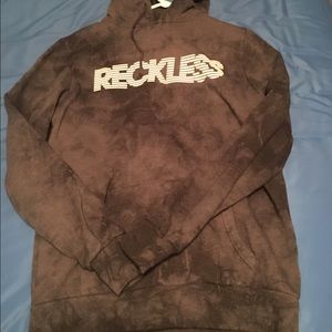 Young and reckless Hoodie unisex