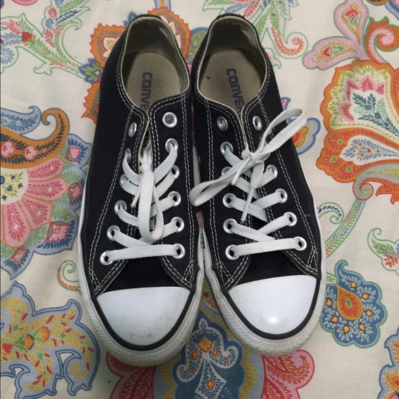 Low top chucks
