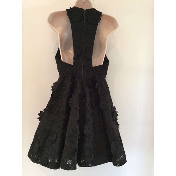 Alice + Olivia 
Tevin Racerback Party Dress SZ 4 - Picture 3 of 4
