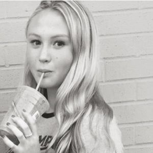 Meet your Posher, Casey