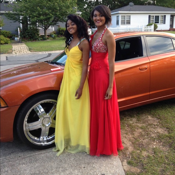 Red prom dress only worn once