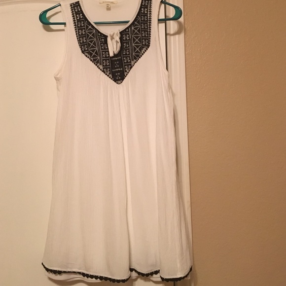 Cute black and white dress