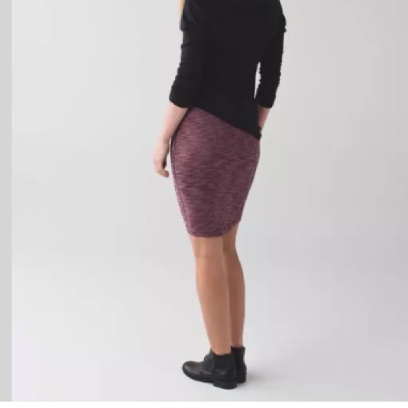 SOLD ON ♏️ Lululemon &go Where To Skirt - Picture 2 of 4
